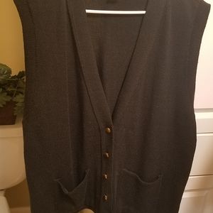 Nice sleeveless sweater 4 for 20